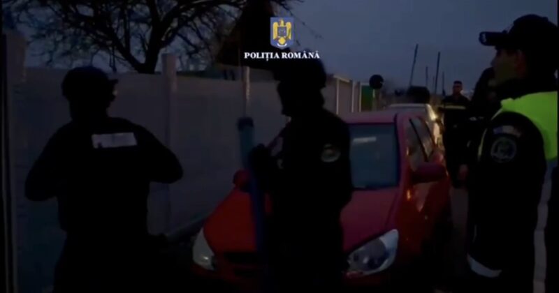 Percheziții într-un dosar penal pentru înșelăciune, uz de fals și nerespectarea regimului armelor și munițiilor Percheziții într-un dosar penal pentru înșelăciune, uz de fals și nerespectarea regimului armelor și munițiilor.