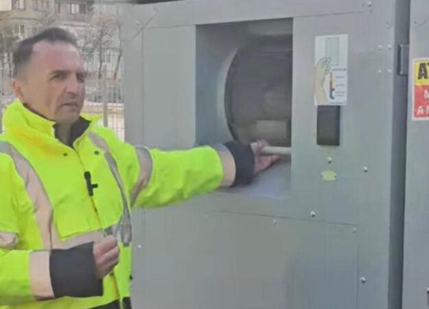 Târgoviște devine mai ecologic: 100 de insule ecologice digitalizate pentru colectarea selectivă a deșeurilor,functionale din 17 martie. VIDEO Târgoviște devine mai ecologic,începând cu 17 martie, municipiul Târgoviște va marca un progres important în protecția mediului prin implementarea a 100 de insule ecologice digitalizate,