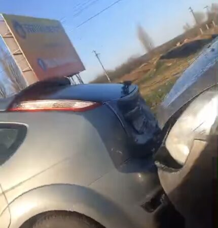 Accident rutier pe DN 71 în zona Aninoasa: Coliziune între trei autoturisme și o autoutilitară Accident rutier pe DN 71 în zona Aninoasa: Coliziune între trei autoturisme și o autoutilitară.