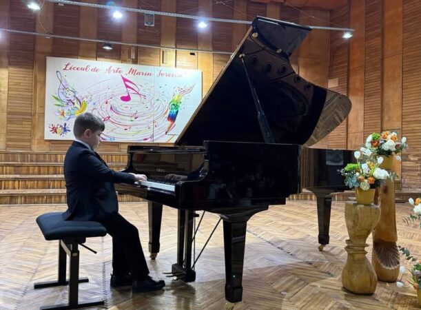 Elevii Liceului de Arte „Bălașa Doamna” din Târgoviște au strălucit la ediția din acest an a Concursului Piano Craiova, obținând rezultate deosebite
