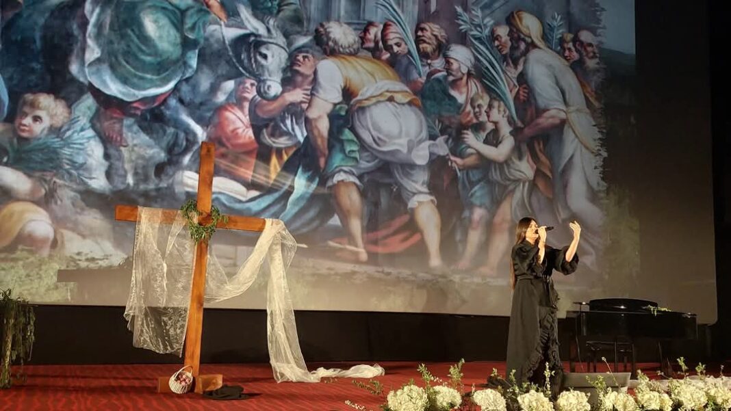 La Cinematograful „Independența” din Târgoviște: CJ Dâmbovița a oferit o seară de neuitat în așteptarea Învierii Domnului