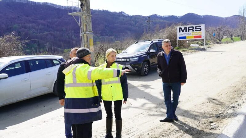 Se lucrează pe DJ 724 Malu cu Flori – Pucheni: Proiectul aproape de finalizare! Se lucrează pe DJ 724 Malu cu Flori – Pucheni: Proiectul aproape de finalizare!