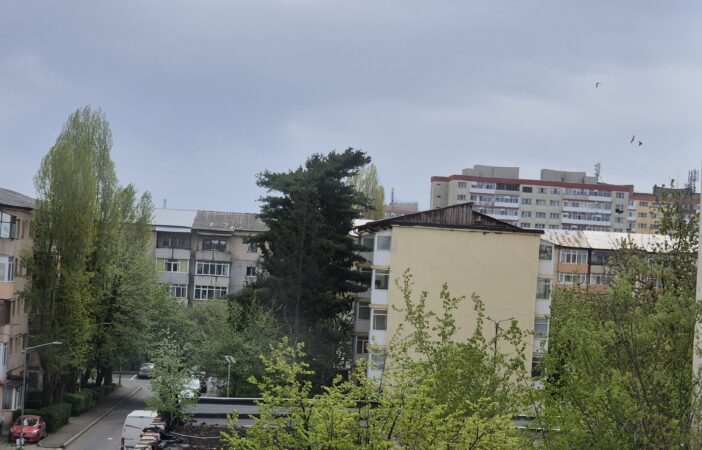 Județul Dâmbovița este sub INFORMARE METEO de vânt puternic, vijelii, ploi și grindină Județul Dâmbovița este sub INFORMARE METEO de vânt puternic, vijelii, ploi și grindină. Administrația Națională de Meteorologie