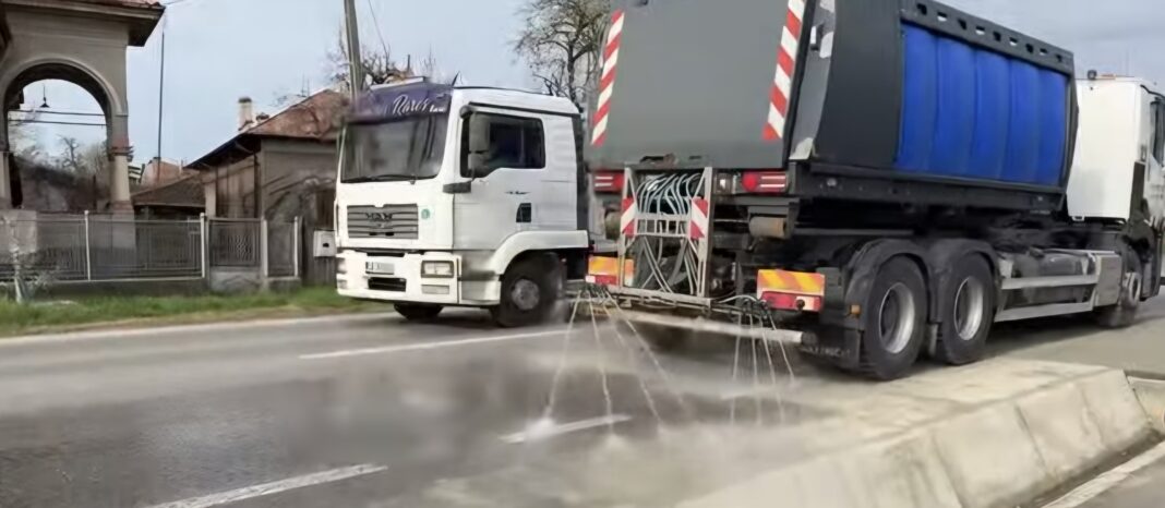 Astăzi, 5 aprilie 2025, Primăria Răzvad a demarat o importantă acțiune de curățare a străzilor, cu scopul de a îmbunătăți aspectul localității