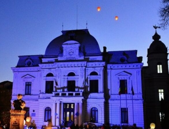 Primăria Târgoviște își luminează clădirea în albastru pentru a marca Ziua Internațională de Conștientizare a Autismului Primăria municipiului Târgoviște se alătură, astăzi, campaniei internaționale „Light It Up Blue” pentru a marca „Ziua Internațională de Conștientizare a Autismului”