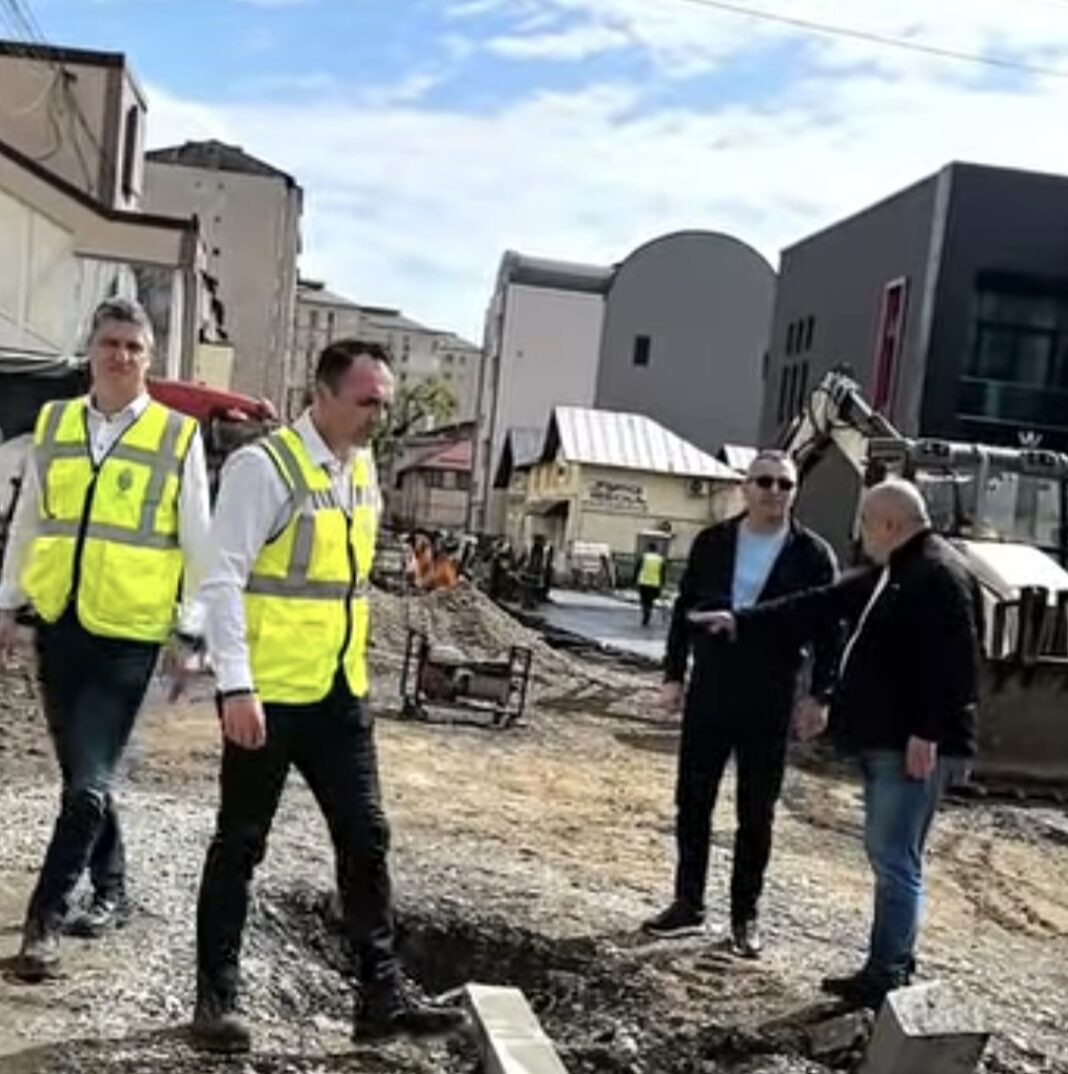 Primarul Daniel Cristian Stan a anunțat demararea lucrărilor de reabilitare pe strada Udriște Năsturel, zonă paralelă cu Bulevardul „Constantin Brâncoveanu”