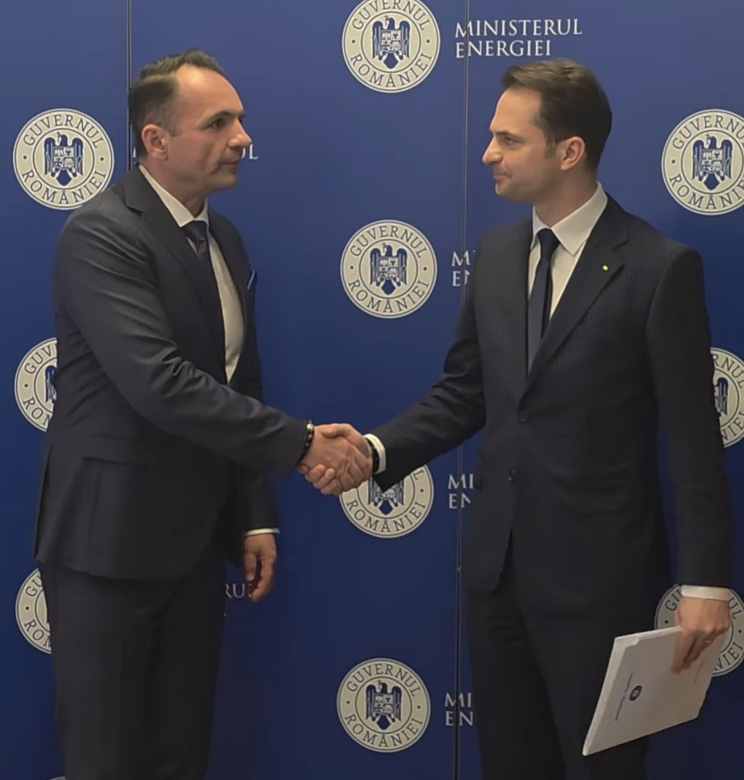 Primarul municipiului Târgoviște, Daniel Cristian Stan, a semnat contractul de finanțare pentru un parc fotovoltaic de 19 milioane de lei!