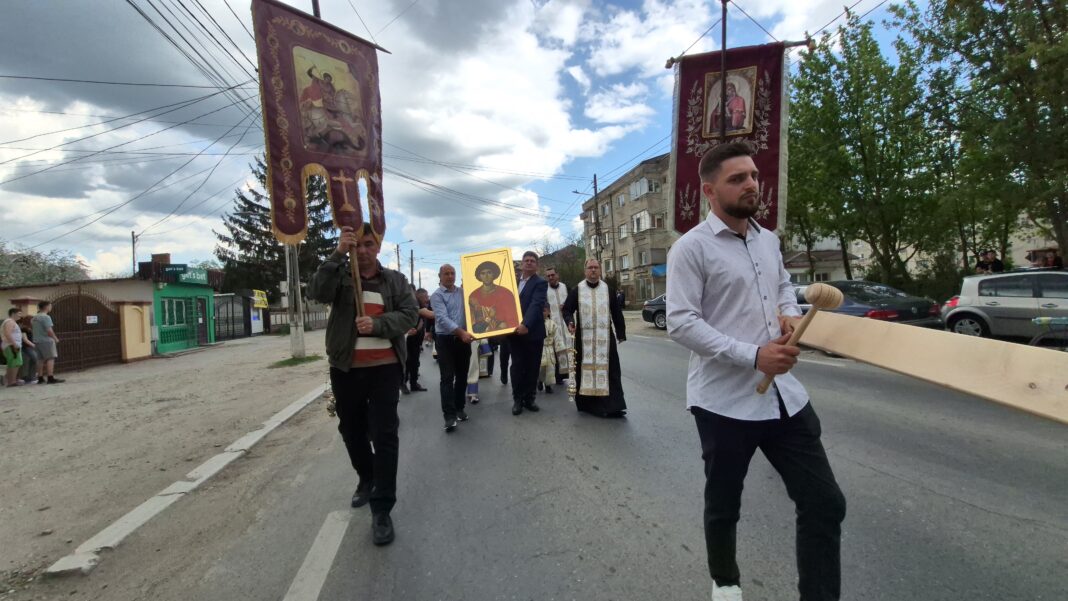 Astăzi, 22 aprilie 2025, Parohia Răcari I a fost martora unui eveniment cu adevărat emoționant, în ajunul prăznuirii Sfântului Mare Mucenic Gheorghe