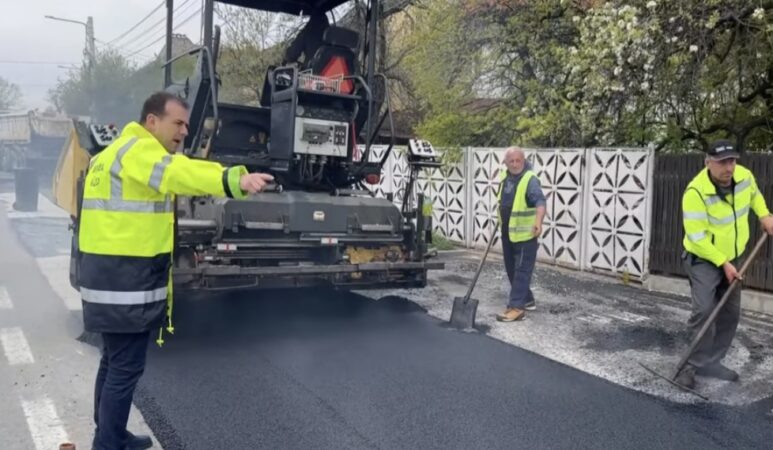 Răzvad în plin proces de modernizare: Străzi, trotuare și piste pentru biciclete în lucru La Răzvad autoritățile locale continuă lucrările de modernizare a infrastructurii. Se lucrează intens la reabilitarea străzilor,
