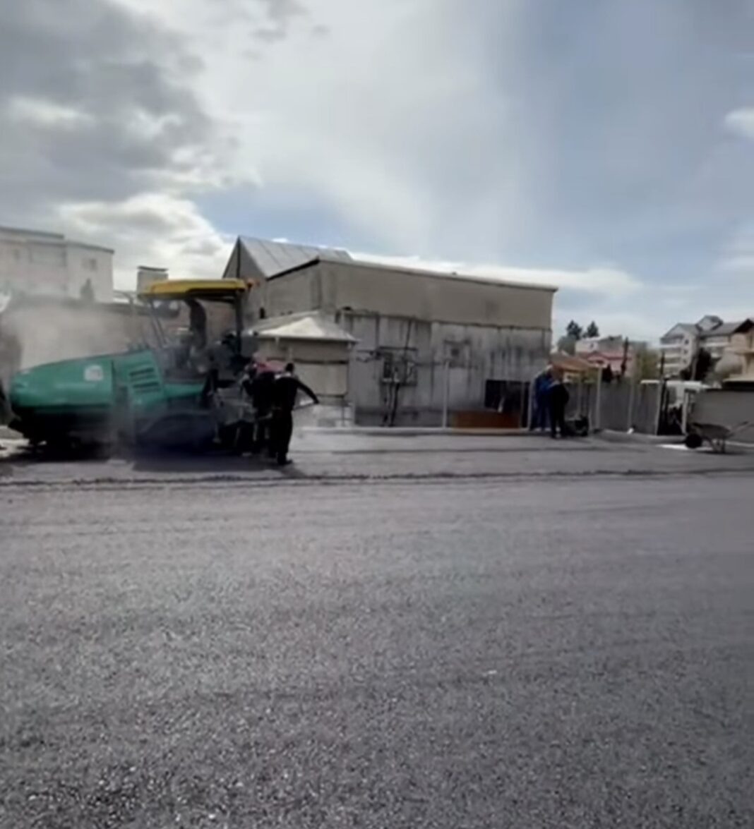 Primarul municipiului Târgoviște, Daniel Cristian Stan, a anunțat că lucrările de amenajare a noii parcări de pe strada Gabriel Popescu,