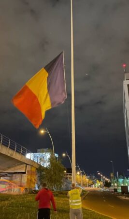 Zi de doliu național în România, în memoria Papei Francisc. Drapelele arborate în bernă în toată țara Zi de doliu național în România, în memoria Papei Francisc. Drapelele arborate în bernă în toată țara