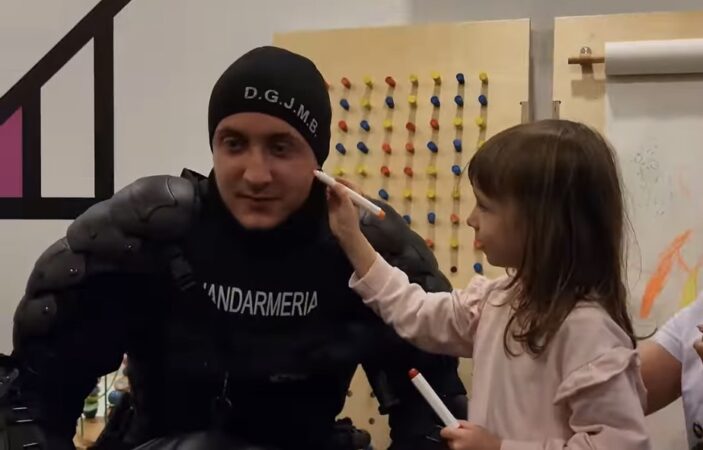 Pe 3 aprilie, România sărbătorește cu mândrie Ziua Jandarmeriei Române, un moment de apreciere și recunoștință pentru jandarmii activi,