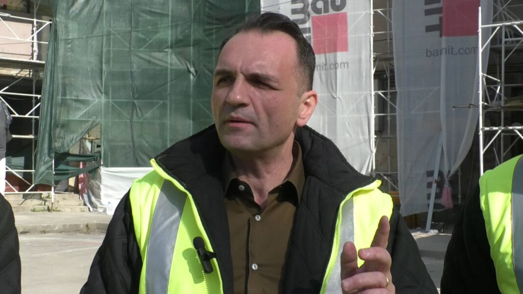 Primarul municipiului Târgoviște, Daniel Cristian Stan, a clarificat astăzi zvonurile legate de posibila desființare a echipei de fotbal Chindia Târgoviște,