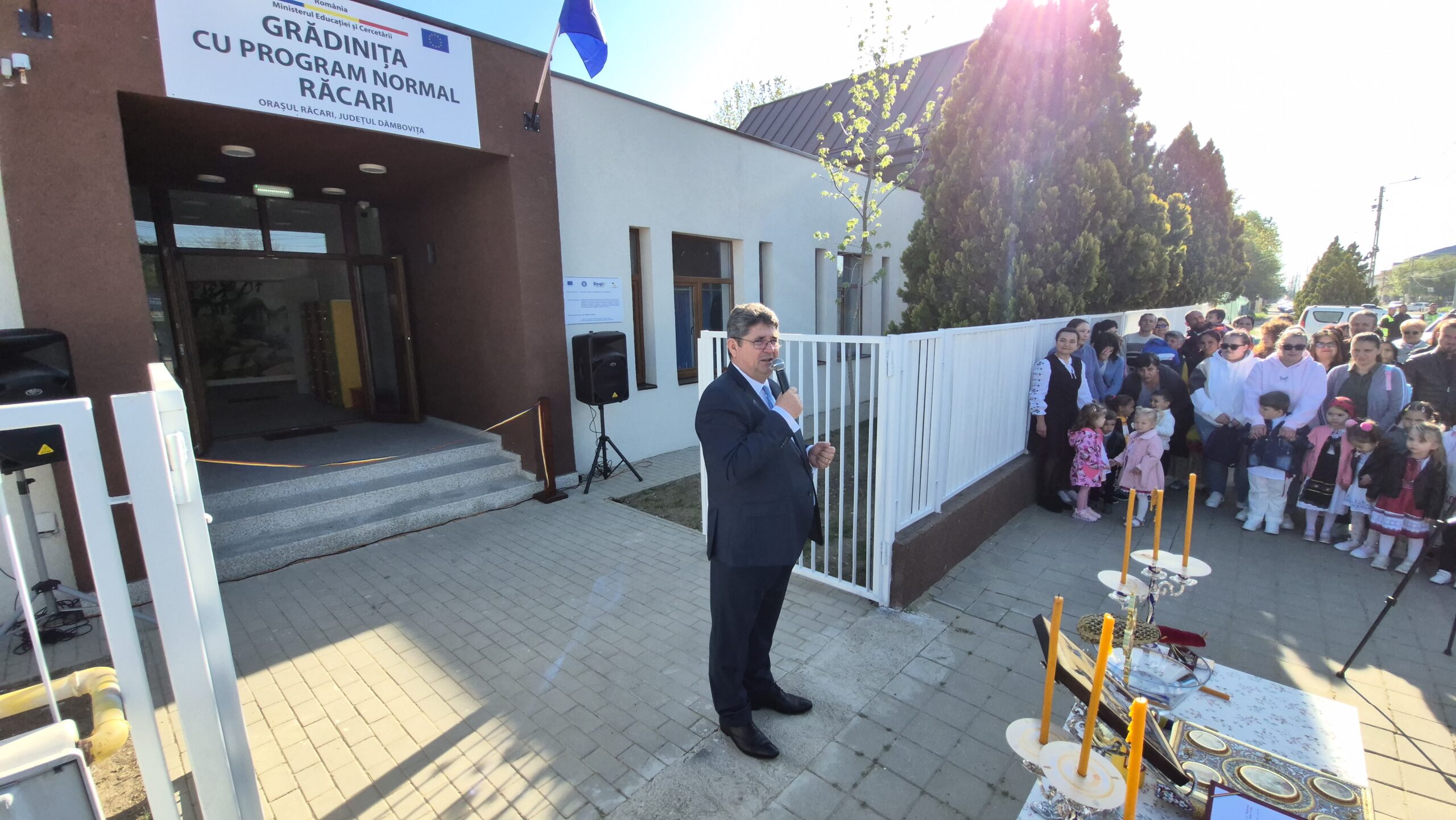 Zi emoționantă pentru comunitatea din Răcari: Noua Grădiniță cu Program Normal și-a deschis porțile. VIDEO