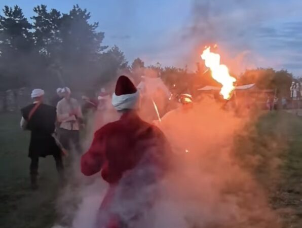 „Atacul de Noapte” a readus legenda lui Vlad Țepeș în cadrul Zilelor Județului Dâmbovița „Atacul de Noapte” a readus legenda lui Vlad Țepeș în cadrul Zilelor Județului Dâmbovița