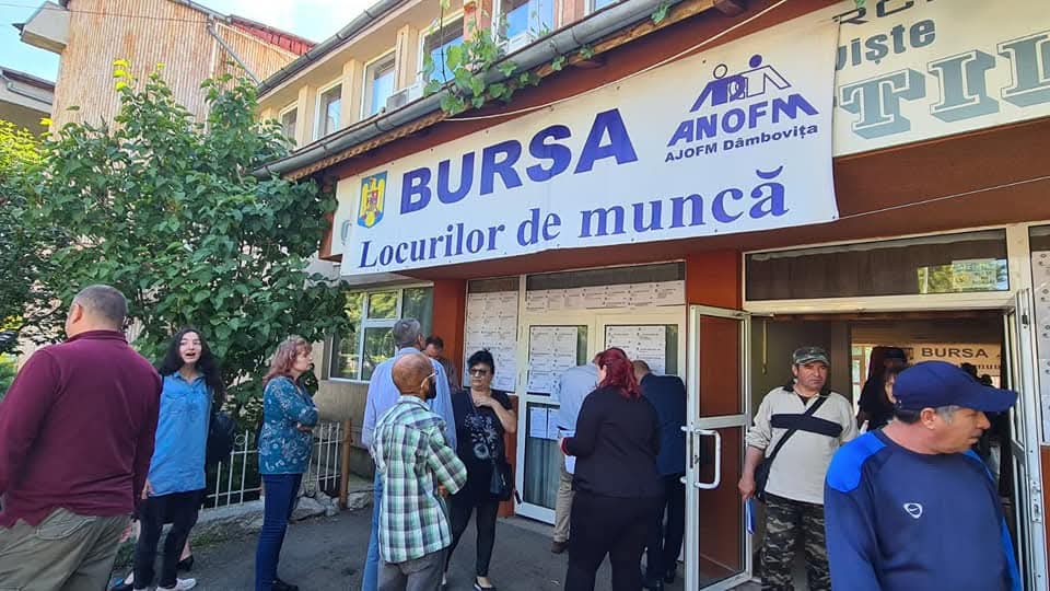 Bursa Generală a Locurilor de Muncă pe  23 mai 2025, la Târgoviște