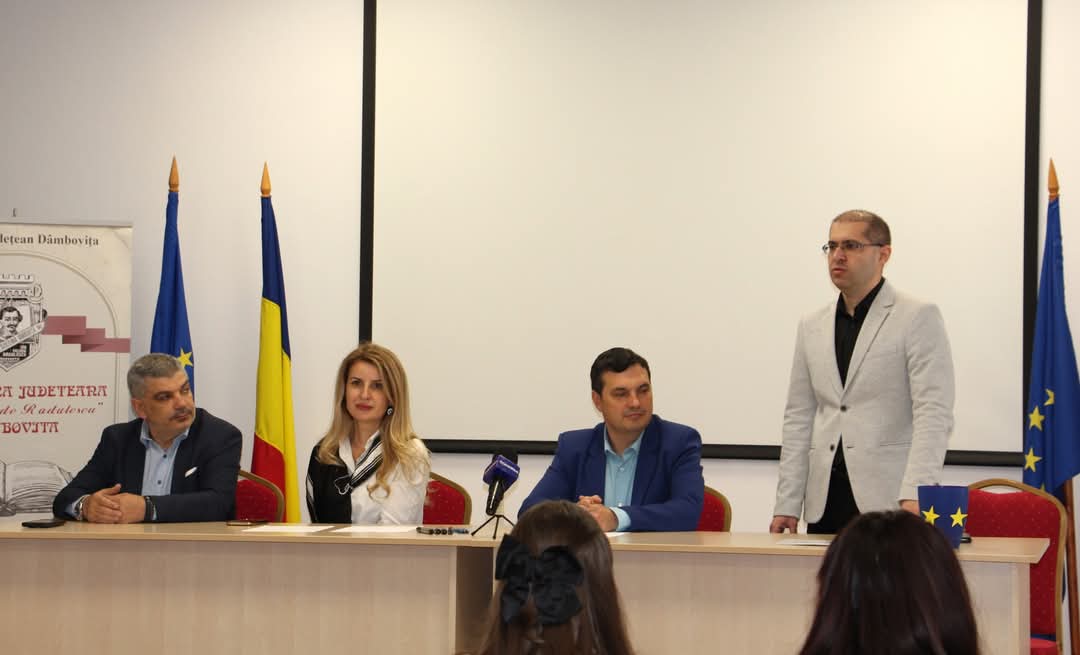 „EU şi UE – cetățenie europeană activă”: Ediția a XV-a a concursului de cunoștințe și abilități, cu un podium plin de tineri talentați din Dâmbovița