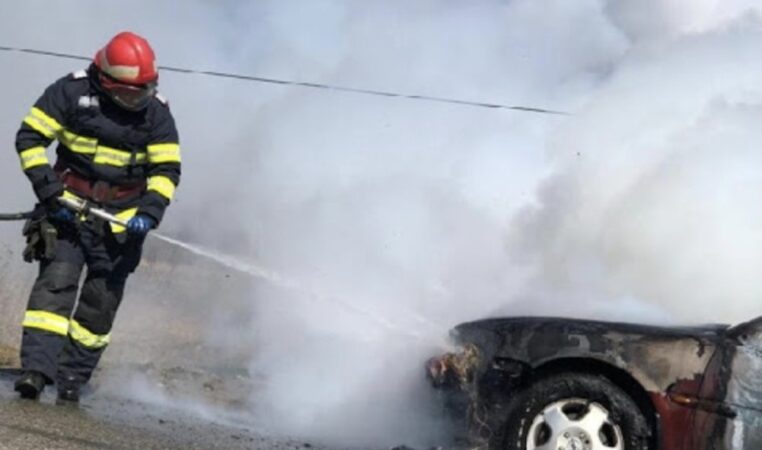 Incendiu la un autoturism în satul Ciocănari, comuna Niculești Incendiu la un autoturism în satul Ciocănari, comuna Niculești