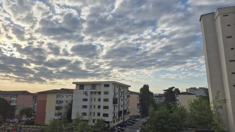 METEO cu șocuri termice: Temperaturi de până la 30°C și furtuni severe 