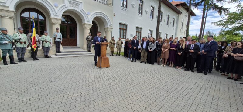 S-a deschis Muzeul Tradițiilor Militare Dâmbovițene – Școala de Cavalerie, un nou simbol al patrimoniului județului. VIDEO S-a deschis Muzeul Tradițiilor Militare Dâmbovițene – Școala de Cavalerie, un nou simbol al patrimoniului județului. VIDEO