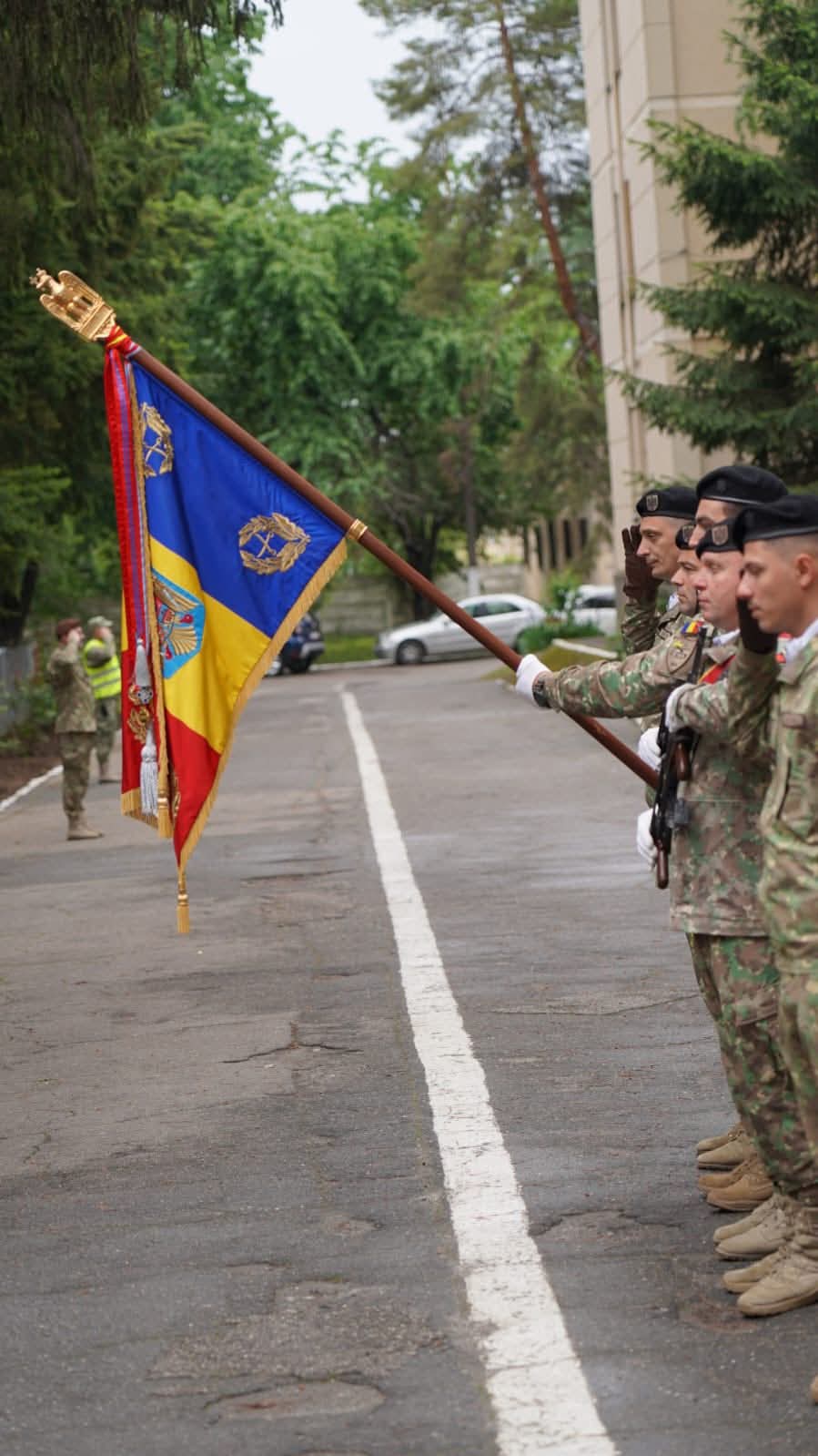 Primarul Târgoviștei, Daniel Cristian Stan, a marcat Ziua Independenței Naționale la Garnizoana Târgoviște. VIDEO