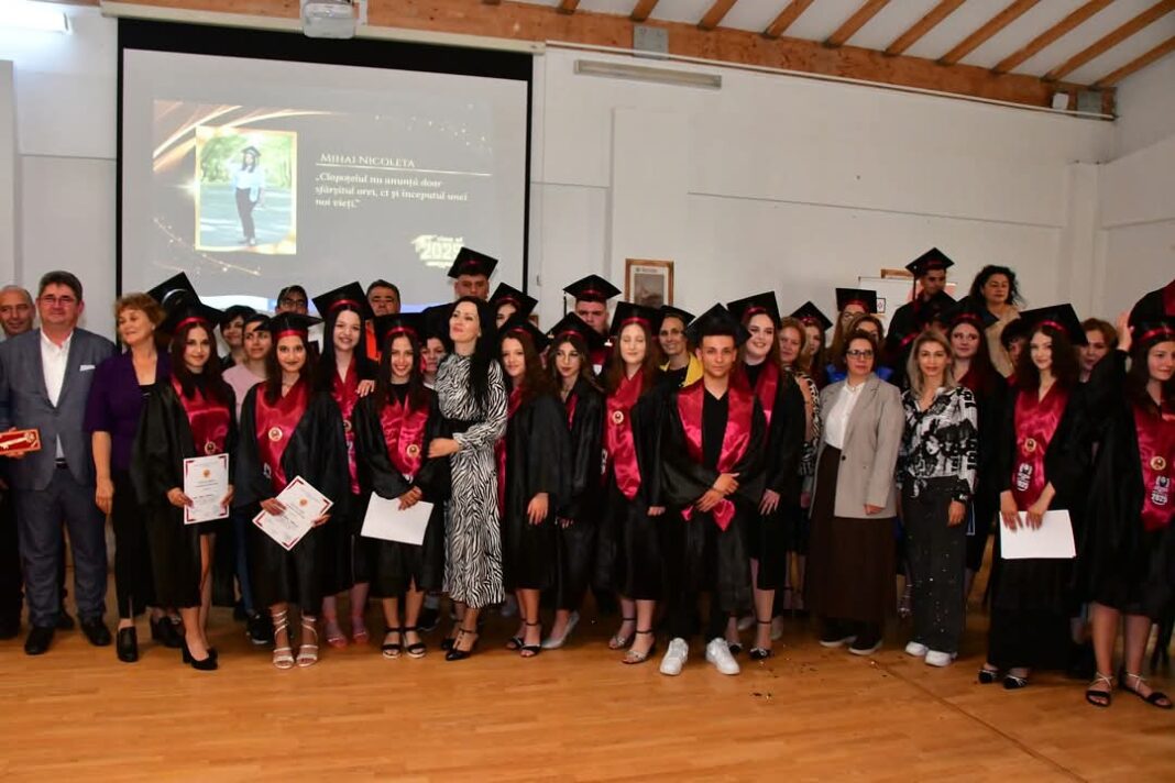 Emoții și bucurie la ultimul clopoțel de la Liceul Teoretic „Ion Ghica” din Răcari