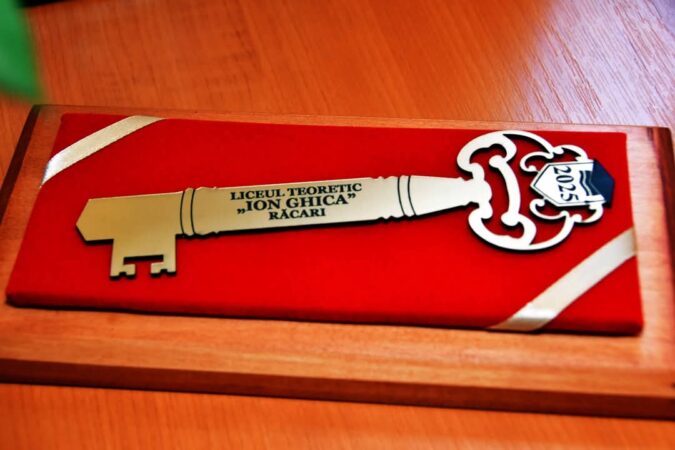 Emoții și bucurie la ultimul clopoțel de la Liceul Teoretic „Ion Ghica” din Răcari