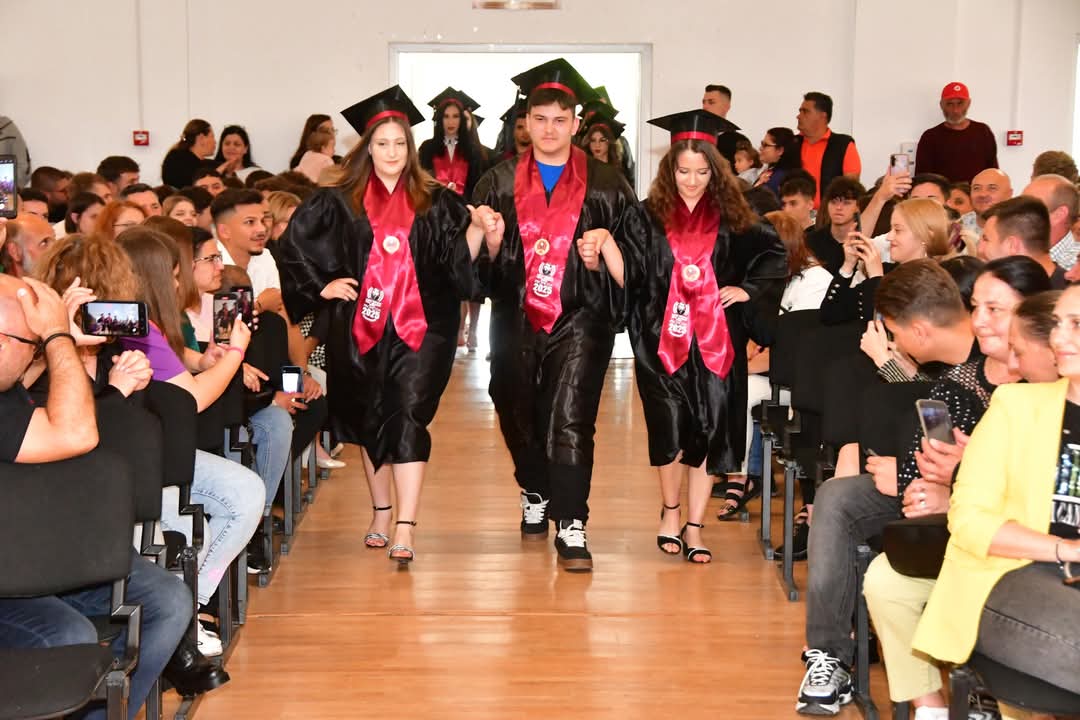 Emoții și bucurie la ultimul clopoțel de la Liceul Teoretic „Ion Ghica” din Răcari