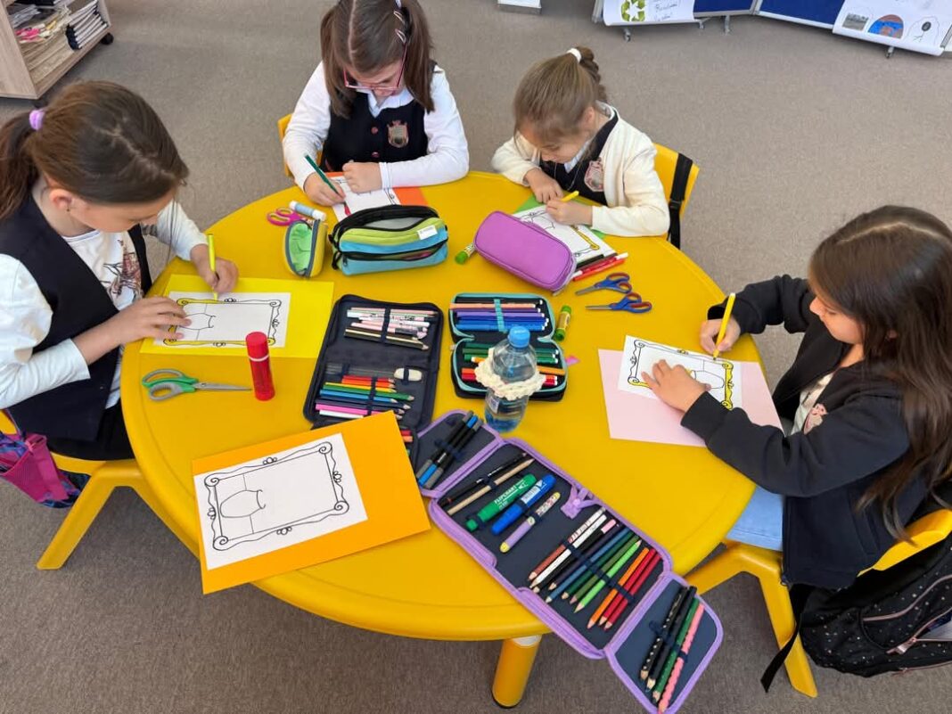 Săptămâna Verde la Biblioteca Județeană Dâmbovița - Filiala pentru Copii: „Totul despre reciclare” 