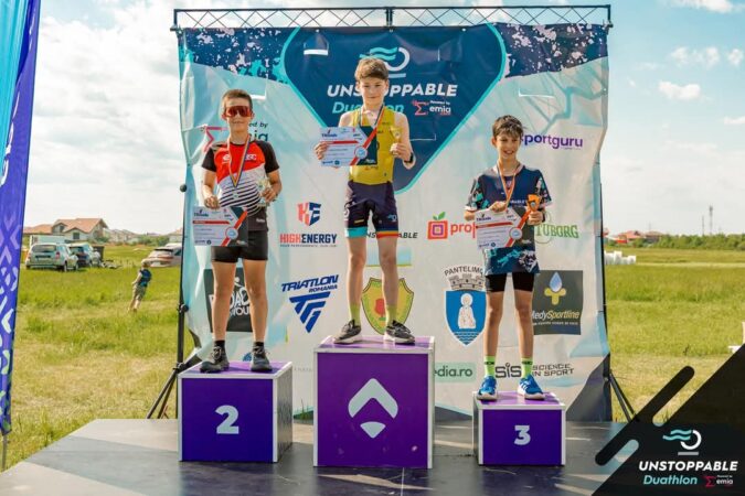 Sportivii de la CSM Târgoviște, rezultate extraordinare în competițiile de înot și triatlon, pe plan național și internațional