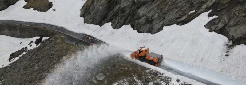 TRANSFĂGĂRĂȘANUL SE REDESCHIDE ÎN DOUĂ SĂPTĂMÂNI, MAI DEVREME CA NICIODATĂ, SE LUCREAZĂ INTENS LA DESZĂPEZIRE