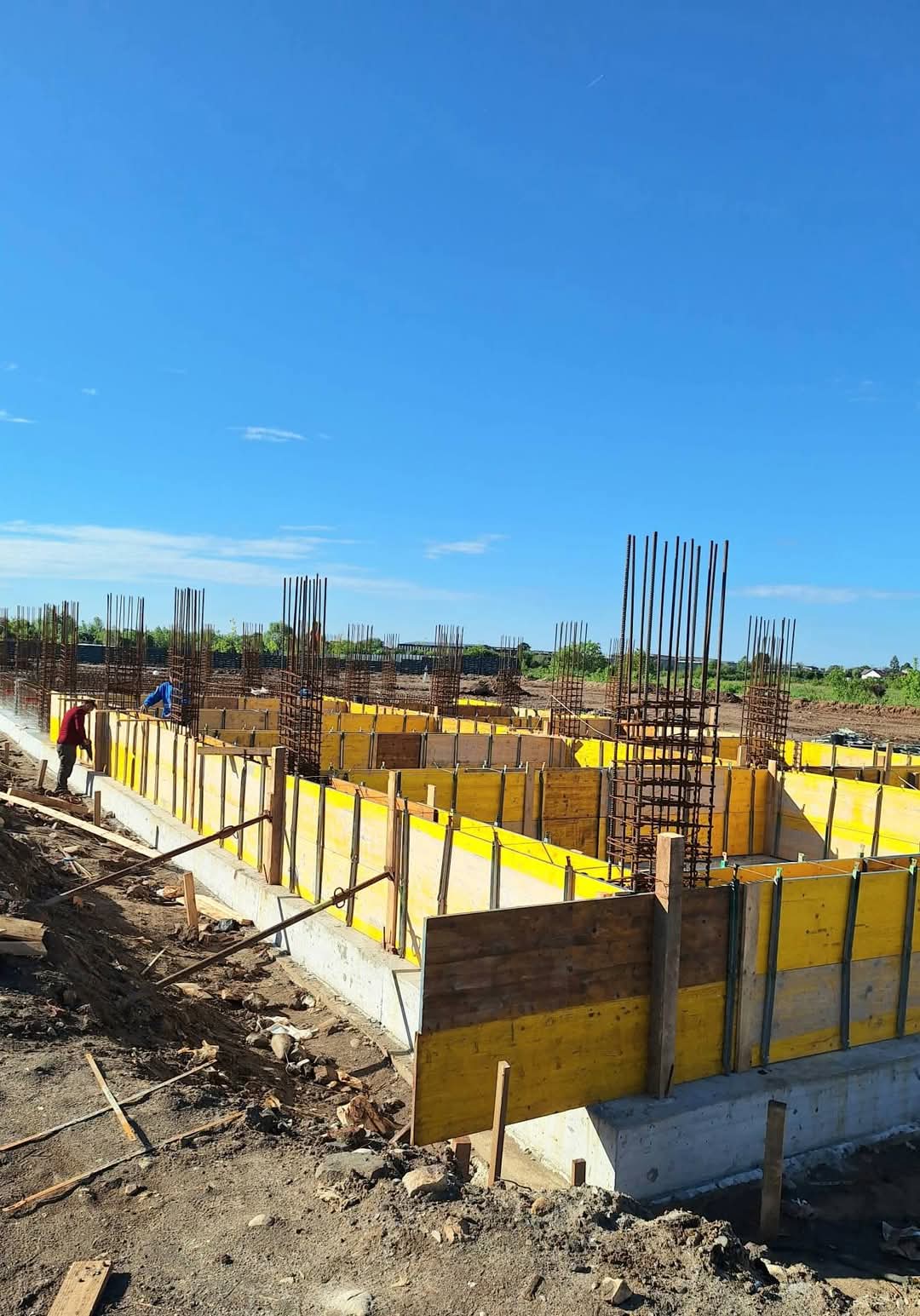 Târgoviște investește în viitorul sportului: Lucrările la noua bază sportivă continuă în ritm susținut