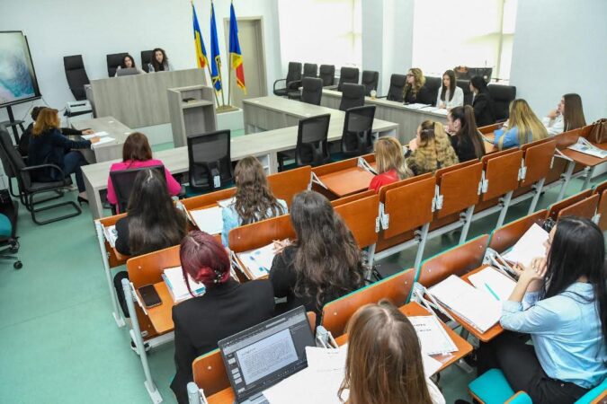 Viitorul Dreptului se scrie la Târgoviște: Peste 75 de lucrări prezentate la Sesiunea Științifică Studențească de la Universitatea „Valahia”