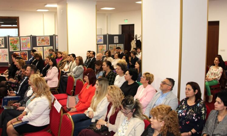 Workshop important la Biblioteca Județeană Dâmbovița: „Violența tăcută – forme noi de control în era digitală”