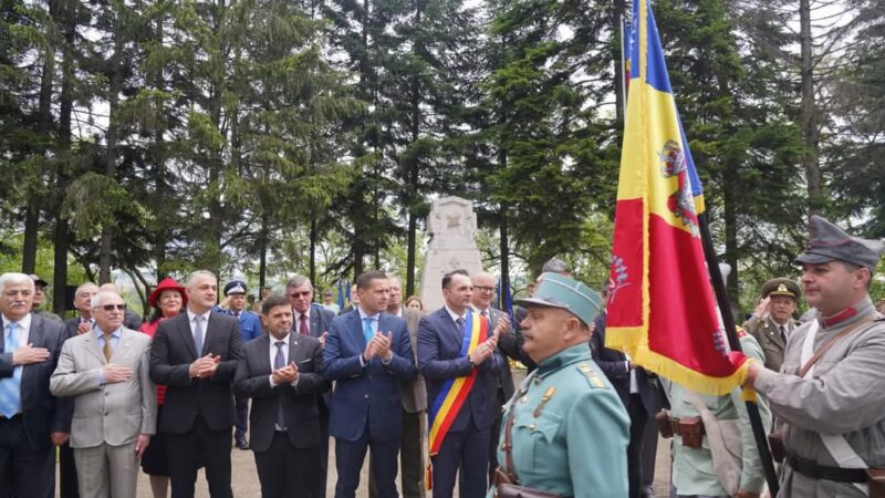 Ziua Eroilor la Târgoviște, Corneliu Ștefan, președintele CJ Dâmbovița: Nu ne vom uita eroii niciodată!