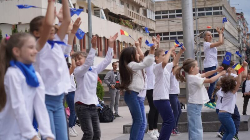 Ziua Europei a fost sărbătorită în Târgoviște Ziua Europei a fost sărbătorită în Târgoviște