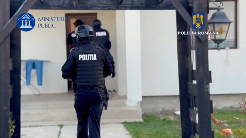 Operațiunea „JUPITER”: Percheziții în Răcari pentru arme și muniții deținute ilegal Operațiunea „JUPITER”: Percheziții în Răcari pentru arme și muniții deținute ilegal