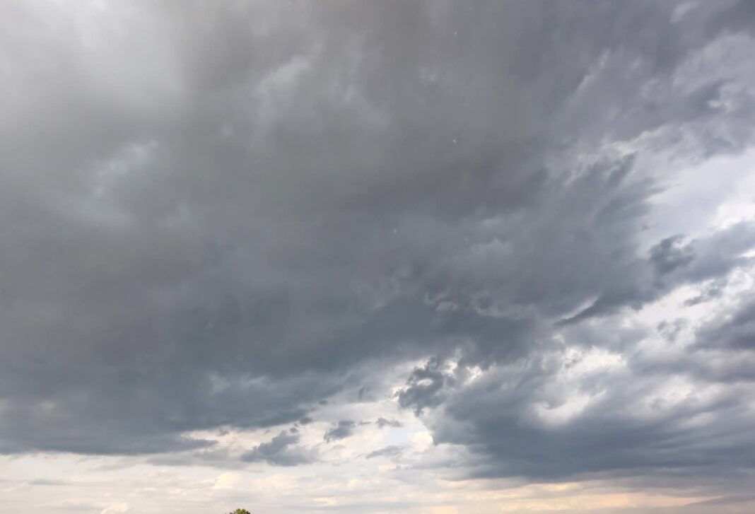 AVERTIZARE METEO: După soare arzător, sâmbătă, 14 iunie 2025, val puternic de instabilitate atmosferică