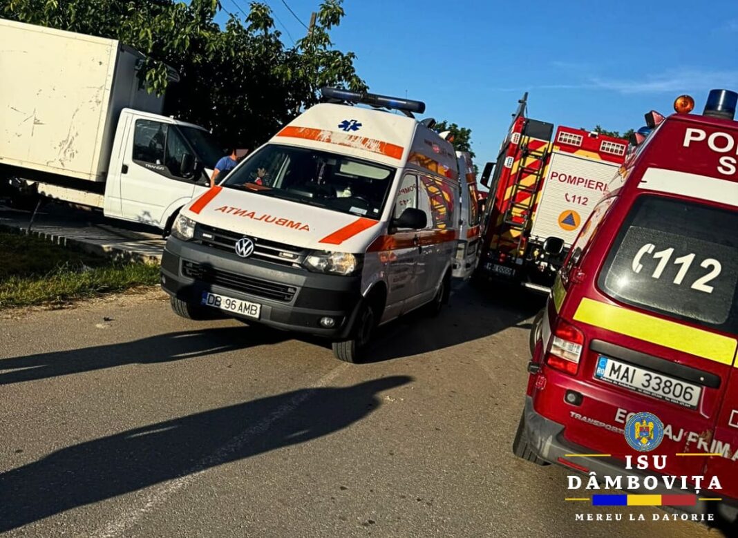  Accident grav la trecerea cu calea ferată în Cojocaru, comuna Mogoșani, un mort și doi răniți