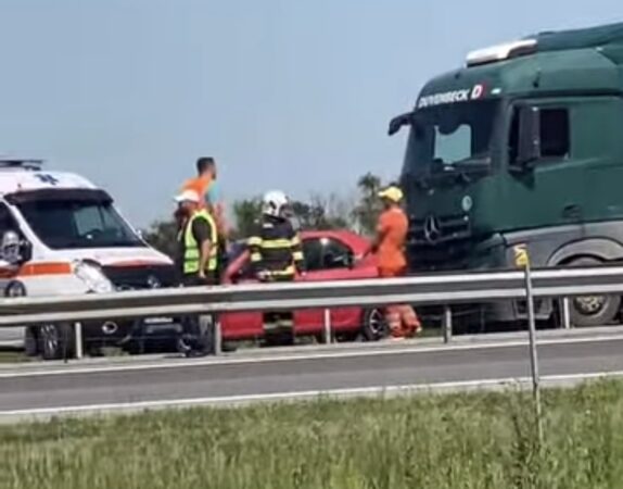 Accident grav pe A1, sensul spre Pitești: ISU DÂMBOVIȚA a activat Planul Roșu, un minor a decedat
