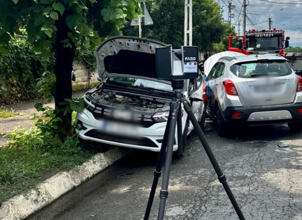 Accident rutier pe DN 71, poliția a folosit scanner 3D pentru investigare Accident rutier pe DN 71, poliția a folosit scanner 3D pentru investigare