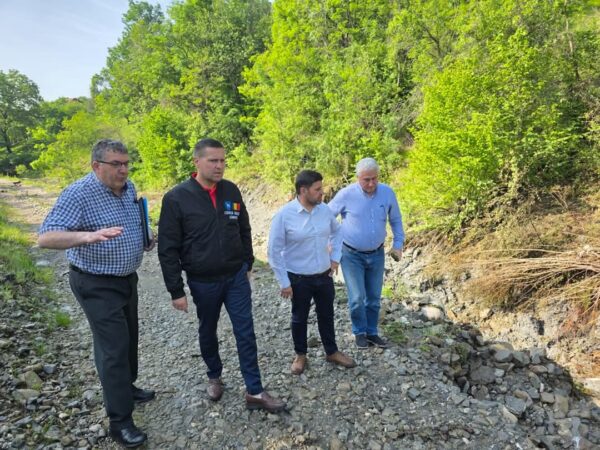 Autoritățile județene intervin de urgență la Pietroșița, după viiturile provocate de ploile torențiale