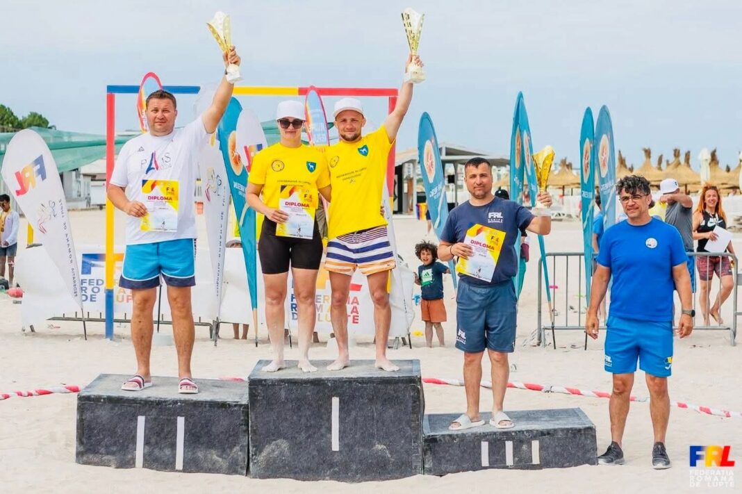 Performanțe remarcabile pentru Clubul Sportiv Școlar Târgoviște la Campionatul Național de Lupte pe Plajă U13