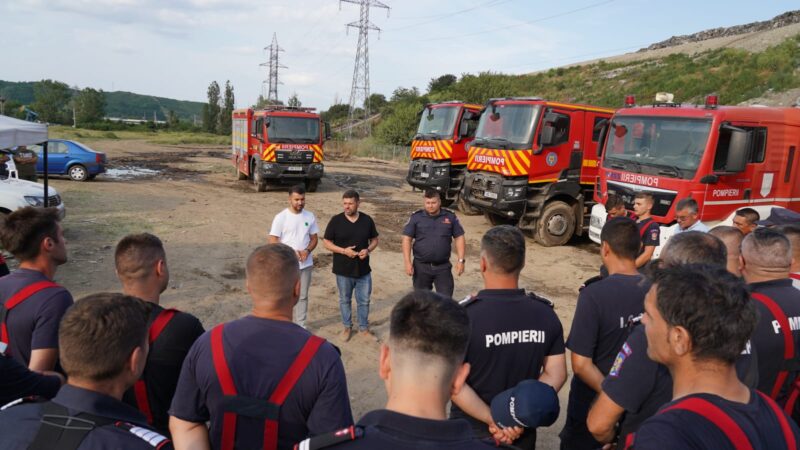 Incendiul de la groapa de gunoi din Aninoasa a fost stins după patru zile de luptă continuă