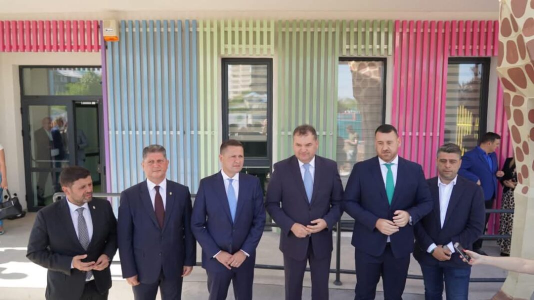 Noua creșă din Moreni, inaugurată de președintele CJ Dâmbovița și ministrul Dezvoltării