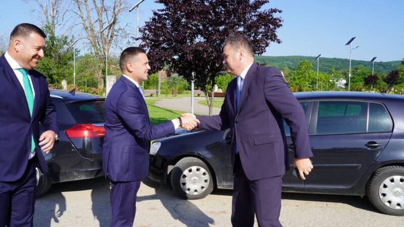 Noua creșă din Moreni, inaugurată de președintele CJ Dâmbovița și ministrul Dezvoltării