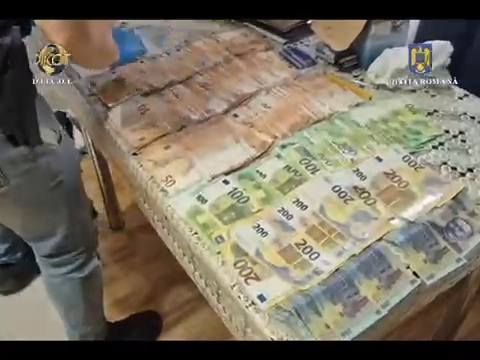 Percheziții în Dâmbovița: 10 persoane reținute pentru constituirea unui grup infracțional organizat și proxenetism