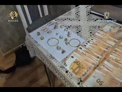 Percheziții în Dâmbovița: 10 persoane reținute pentru constituirea unui grup infracțional organizat și proxenetism