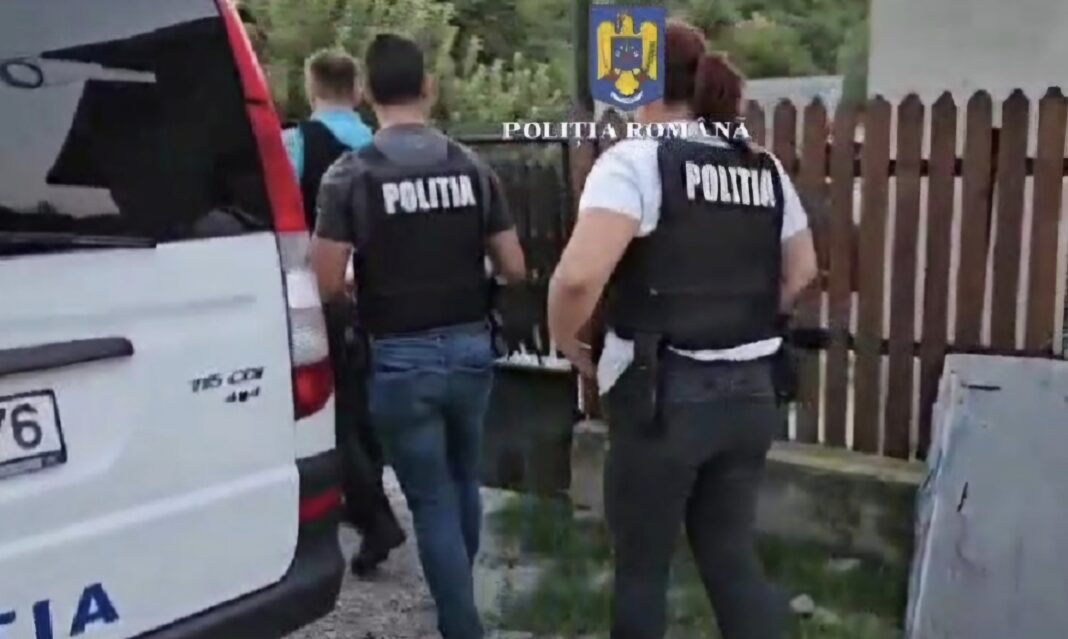 Percheziții la Cobia și Morteni: Doi bărbați, suspectați de braconaj și deținere ilegală de arme