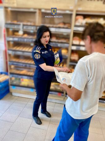 Ziua Europeană de Prevenire a Furturilor din locuință, marcată de polițiștii dâmbovițeni cu acțiuni directe în comunitate